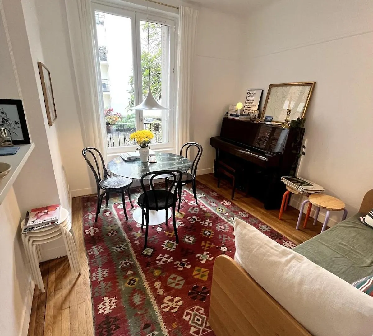 Romantic Parisian Flat 0*, Paris France